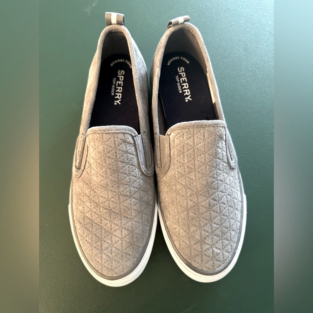 Suede Women’s S. 8 Quilted Grey Slip-Ons Suede, like new comfortable memory foa